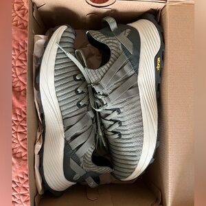 NWT: Women’s Merrell Embark Lace Sneaker